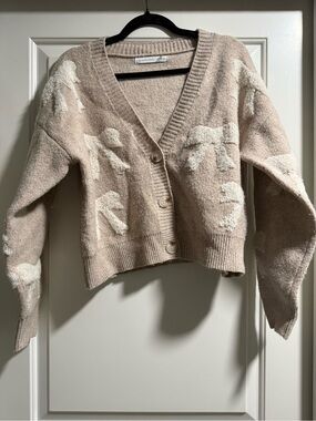Altar'd State Beige and Cream Textured V‑Neck Cardigan